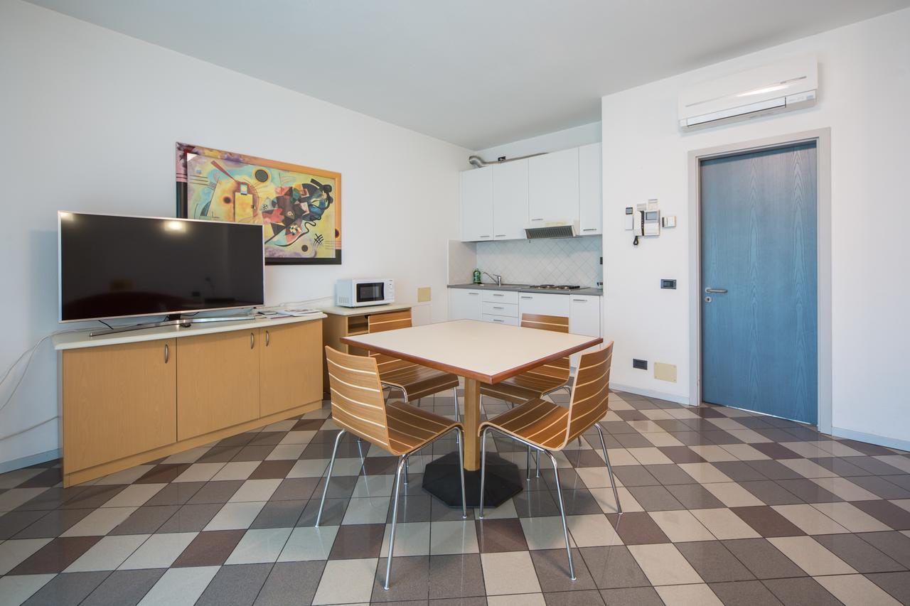 Piazzi House Aparthotel Sondrio Exterior foto