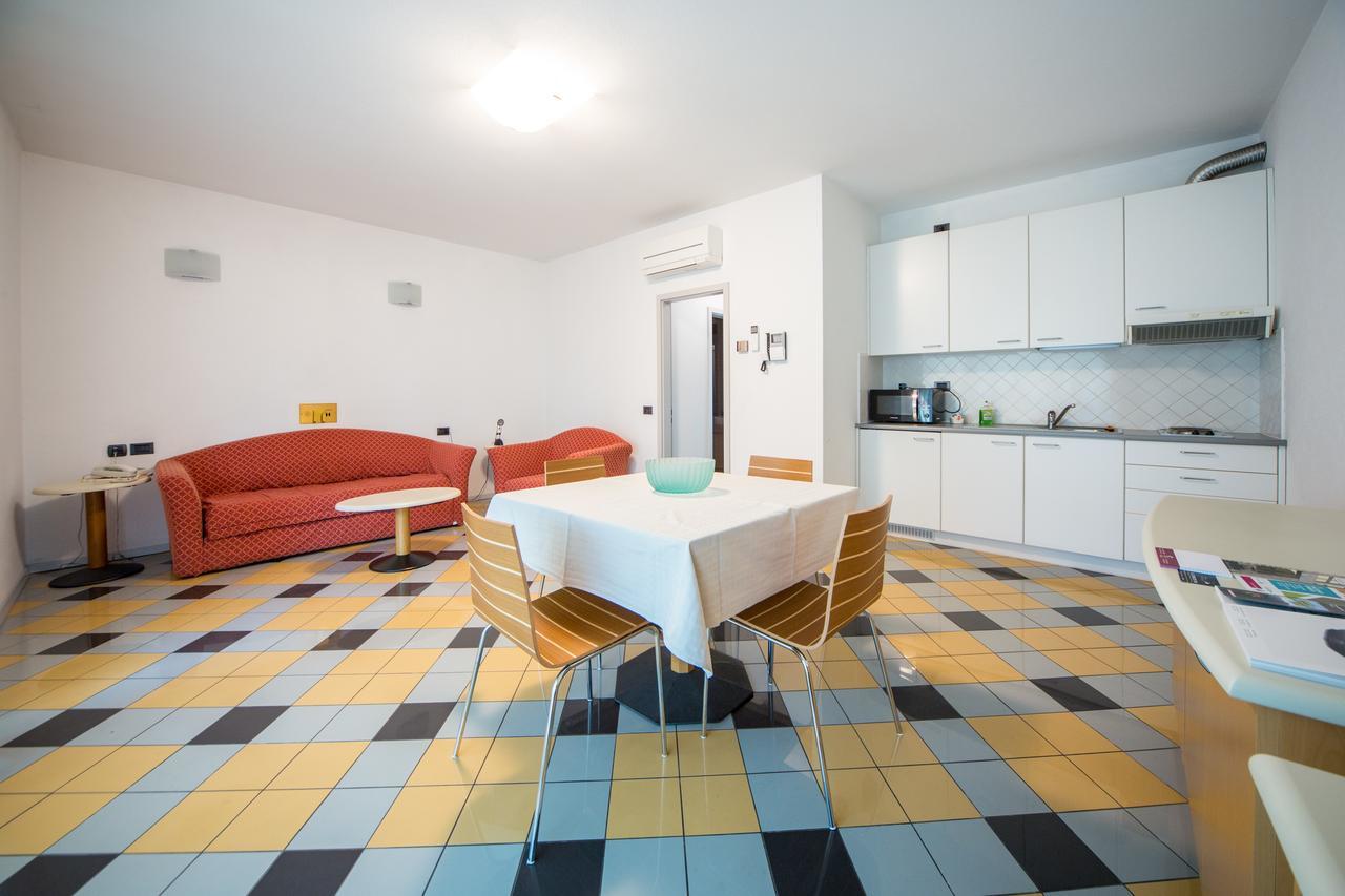 Piazzi House Aparthotel Sondrio Exterior foto