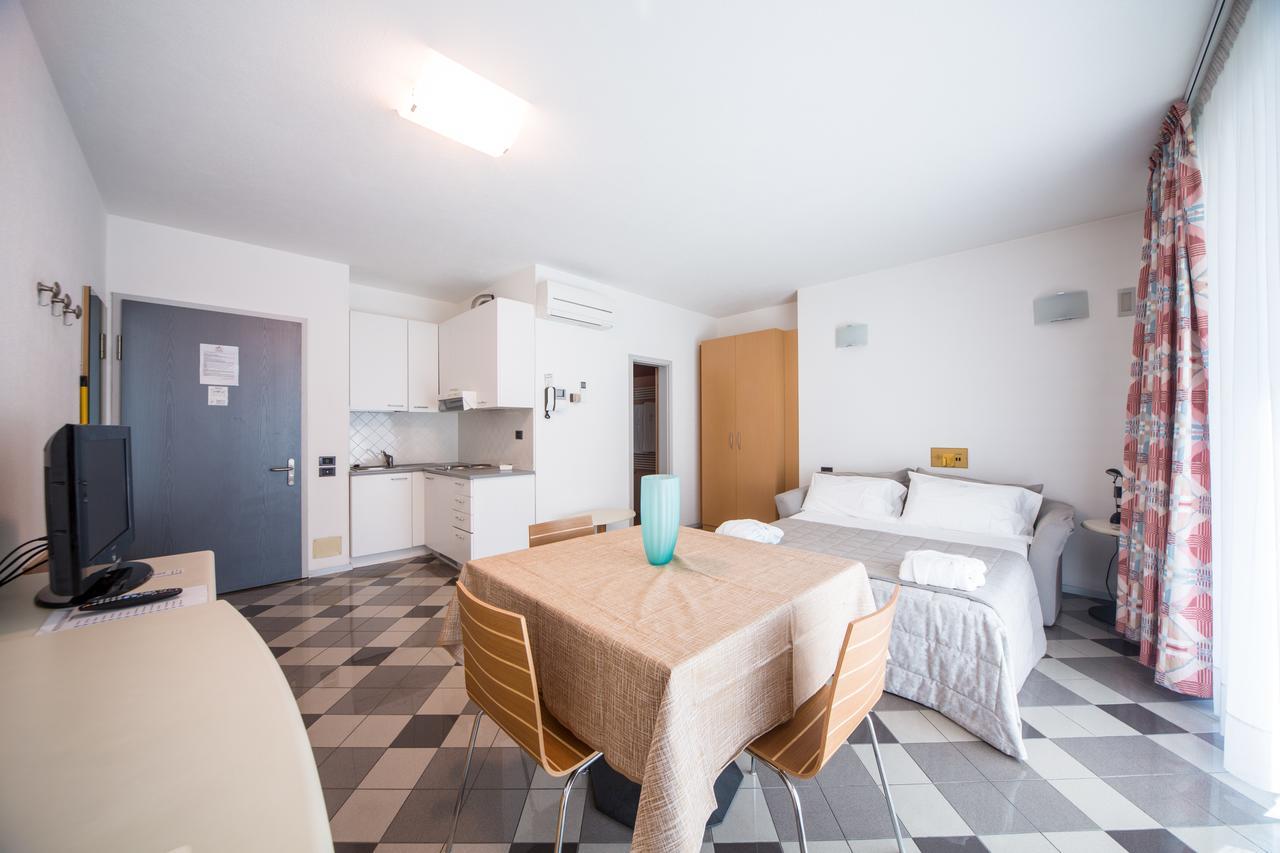 Piazzi House Aparthotel Sondrio Exterior foto
