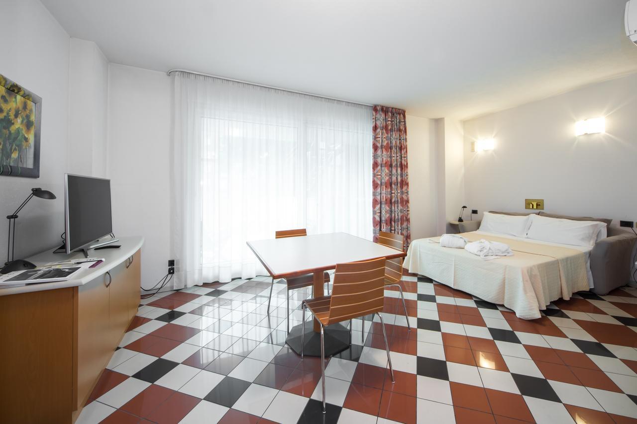 Piazzi House Aparthotel Sondrio Exterior foto
