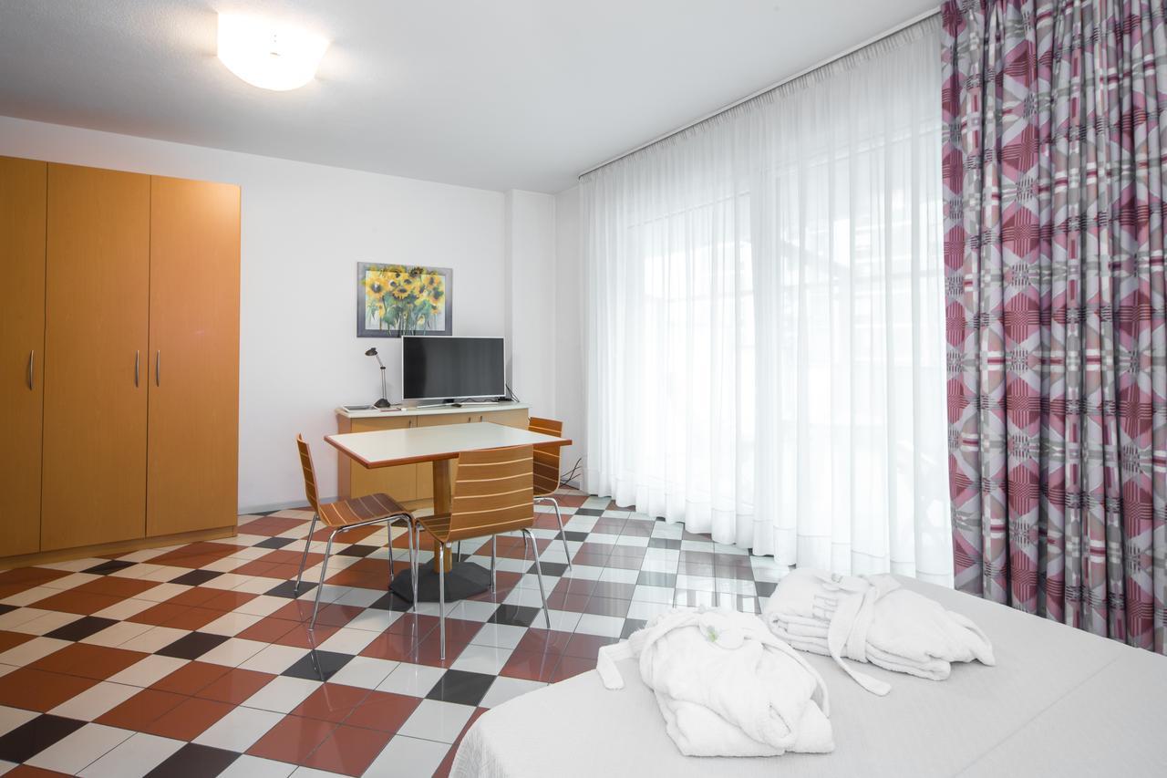 Piazzi House Aparthotel Sondrio Exterior foto