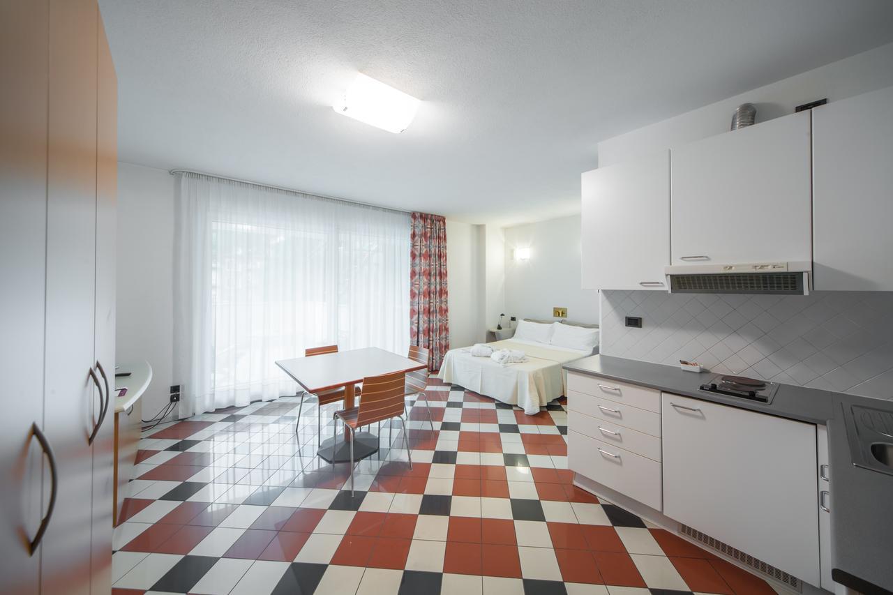 Piazzi House Aparthotel Sondrio Exterior foto