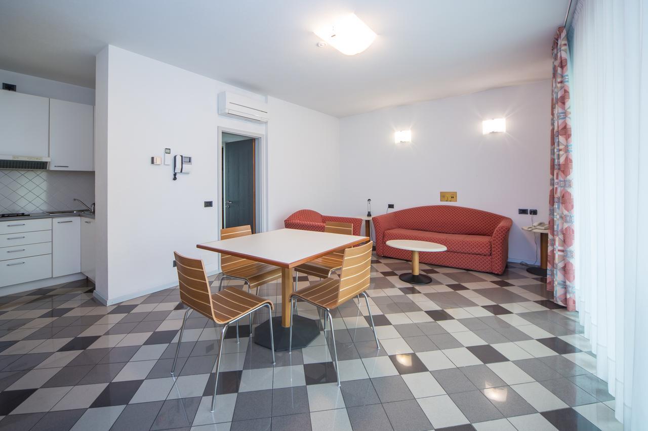 Piazzi House Aparthotel Sondrio Exterior foto