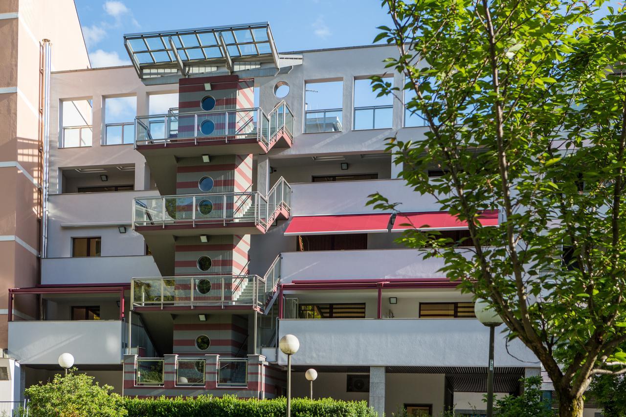 Piazzi House Aparthotel Sondrio Exterior foto