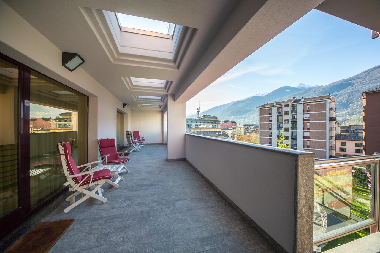 Piazzi House Aparthotel Sondrio Exterior foto