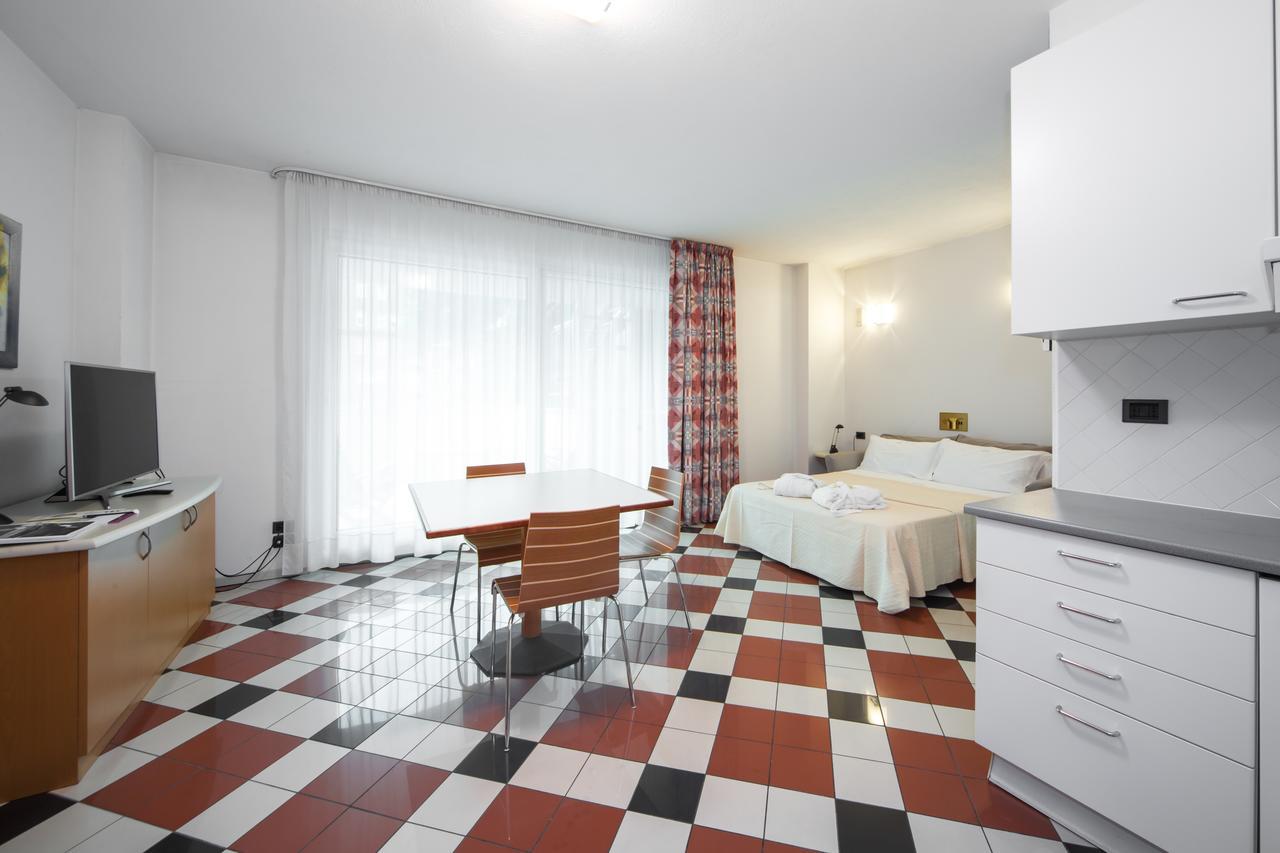 Piazzi House Aparthotel Sondrio Exterior foto